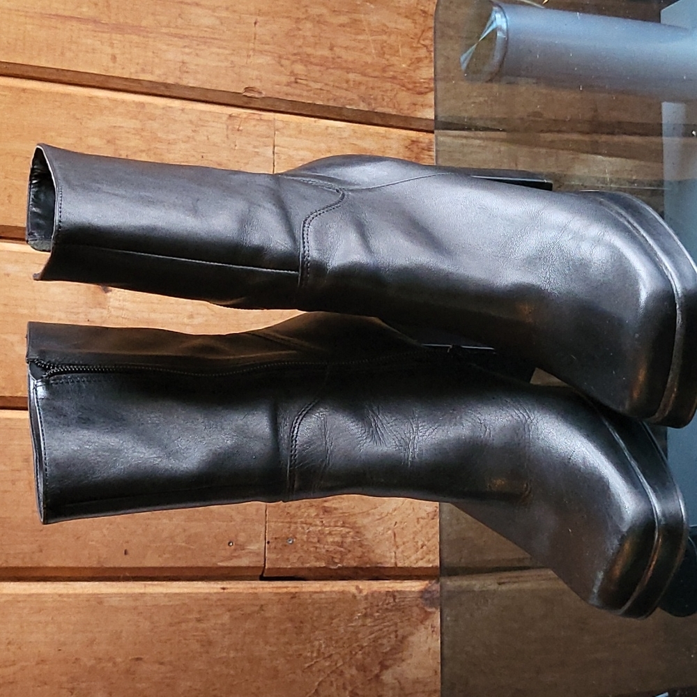 Steve Madden FRANKY Boots. Size 8.5